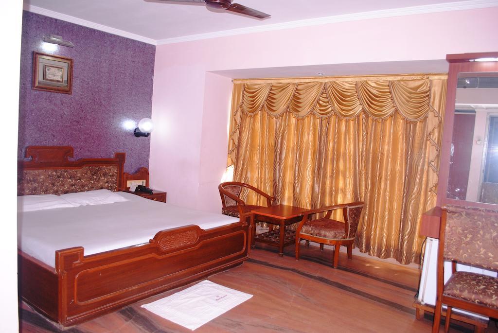 Padma Hotel Пури Екстериор снимка